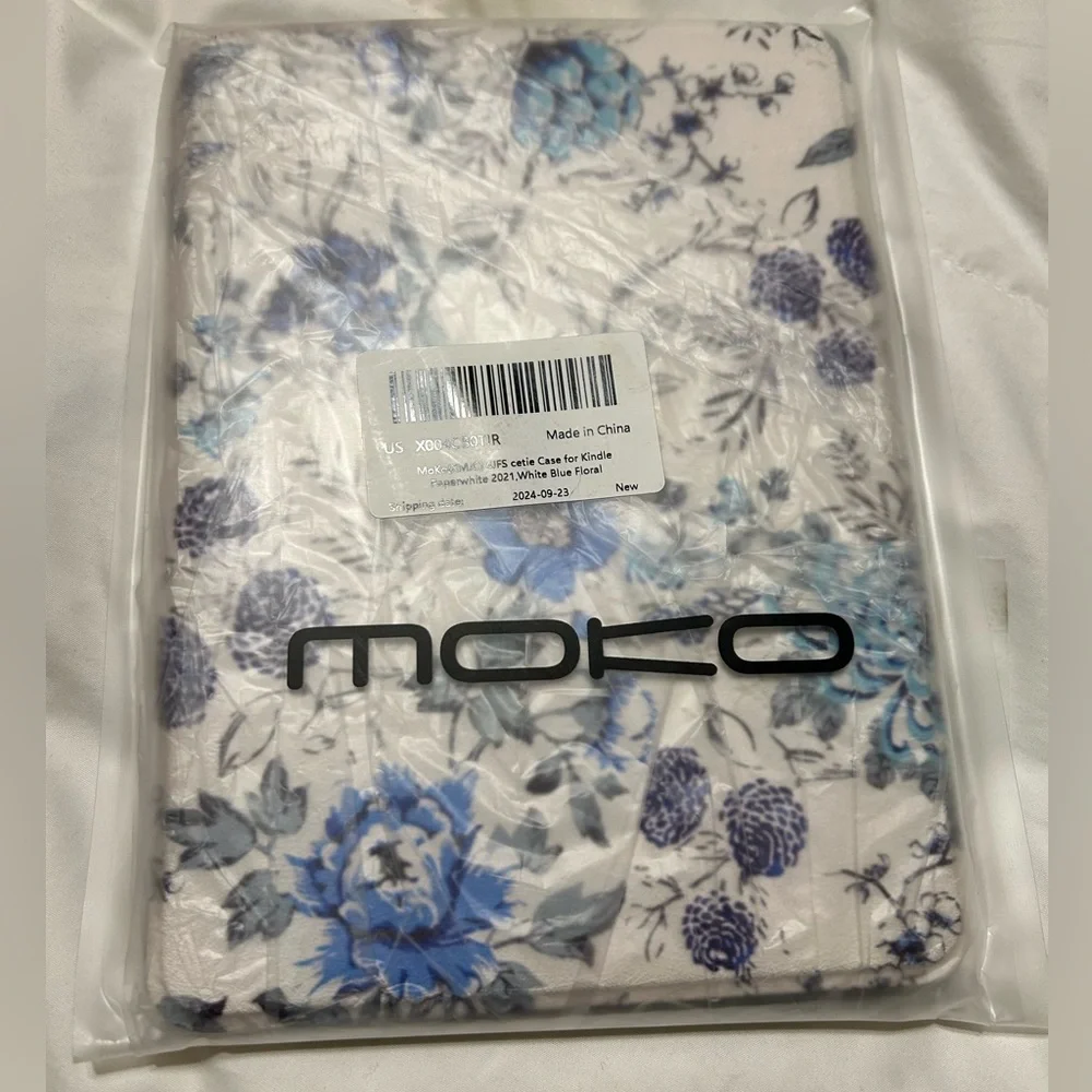 Kindle Case - Blue and White Floral